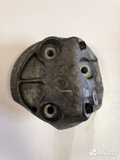 Peugeot citroen опора двигателя