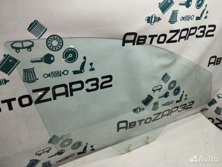 Стекло двери переднее правое Hyundai Solaris седан