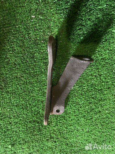 Натяжной кранштейн генератора сузуки гранд витара