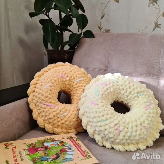 Подушка пончик