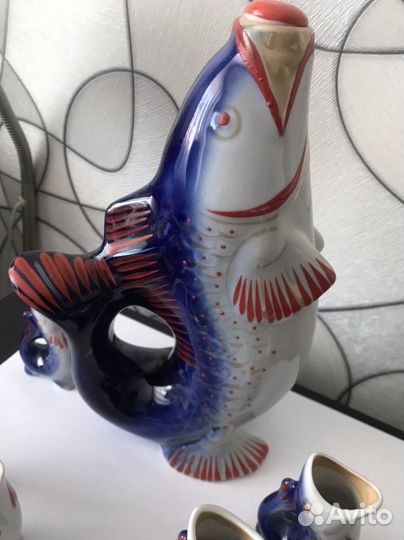 Штоф рыбки с рюмками СССР