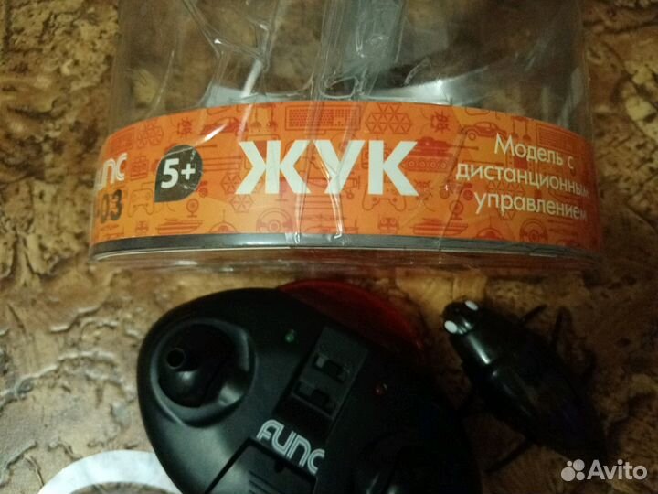 Игрушка жук на пульте