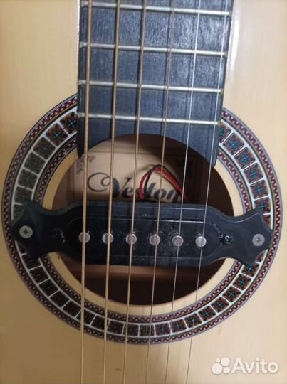 Гитара Veston со звукоснимателем