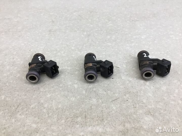 Форсунка инжекторная электрическая Renault Duster