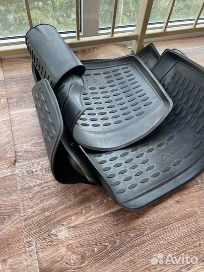 Прадам комплект ковриков Toyota Avensis 2