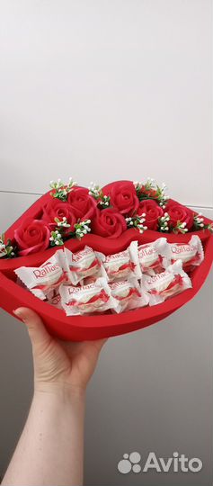 Подарок девушке на 8 марта