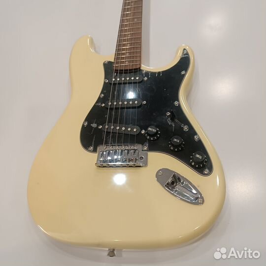 Электрогитара Squier Bullet Stratocaster