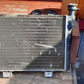 Продаётся радиатор охлаждения с вентилятором