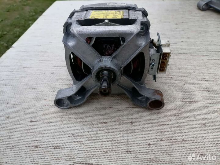 Мотор от стиральной машины