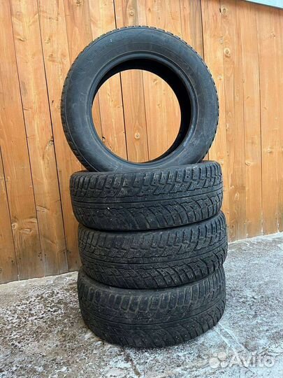 Kumho I'Zen RV Stud KC16
