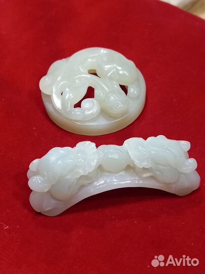 Китайская старинная резьба. Нефрит, драконы.19 век