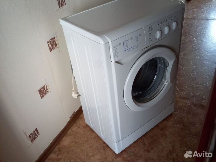 Стиральная машина indesit 4,5 кг бу