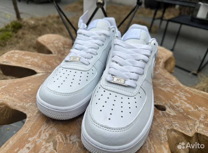 Nike air force 1 low white