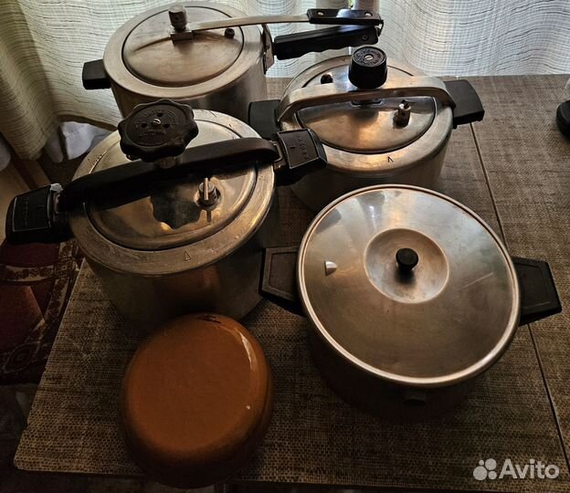 Скороварки, кастрюли и казан из СССР