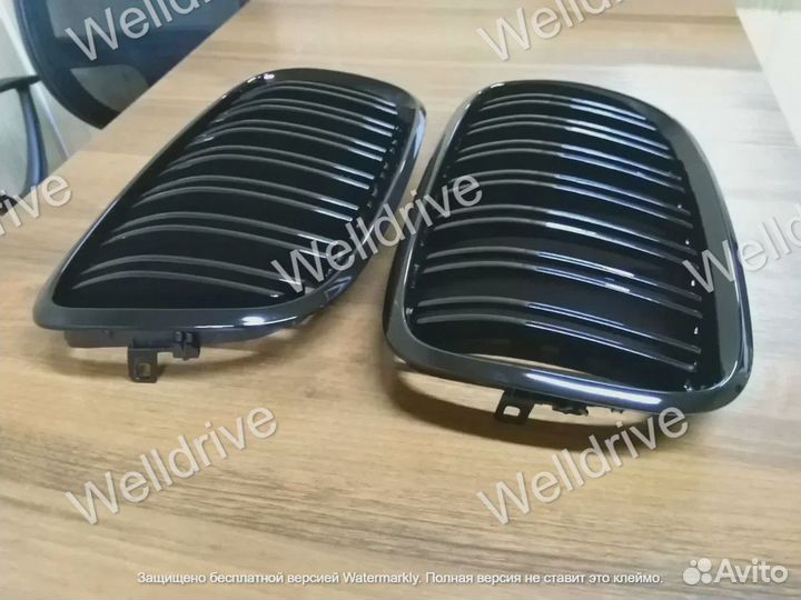 Решетки передние BMW X6 X6M E71 черный глянец