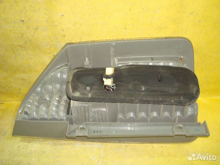 Стоп Toyota Noah ZRR70G