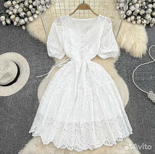 Летнее белое платье