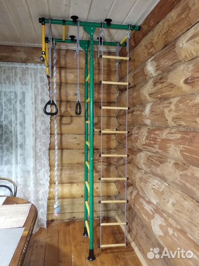 Шведская стенка для двоих детей