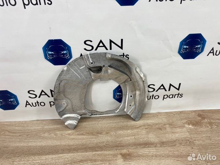 Пыльник тормозного диска передний правый Bmw X5