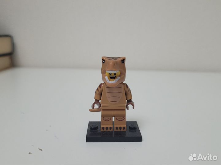 Лего минифигурки 24 серия