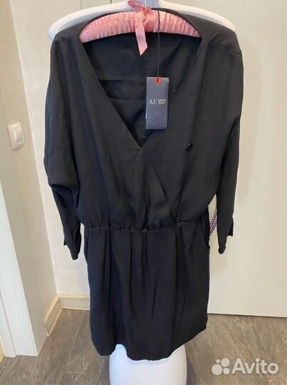 Armani платье новое