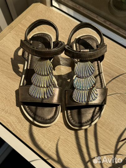 Сандалии для девочки 31 размер Futurino