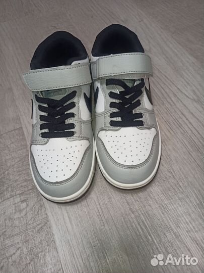 Кроссовки для мальчика 30 р