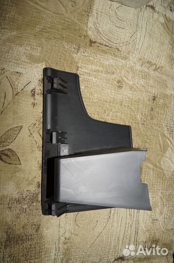 Бардачок на Opel Astra J маленький