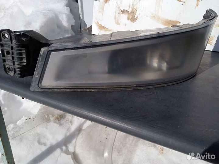 Туманка Volvo оригинальная