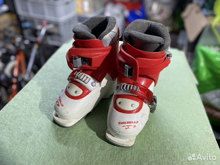 Горнолыжные ботинки детские