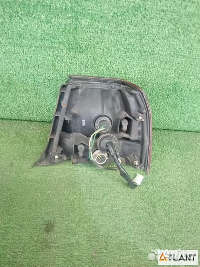 Фонарь задний левый toyota camry