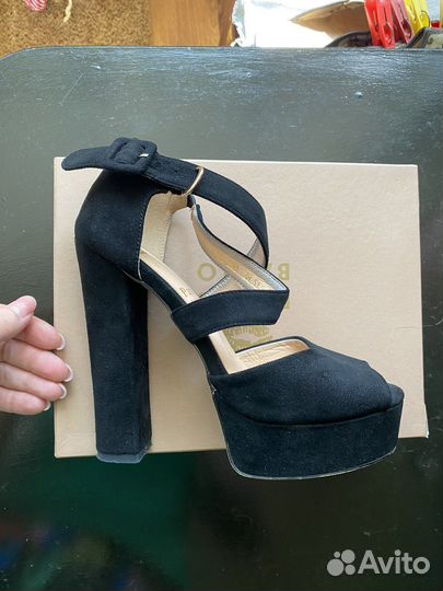 Босоножки женские 38 размер