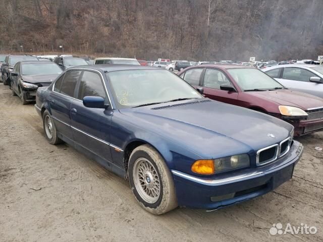 Разбор на запчасти BMW 7 E38