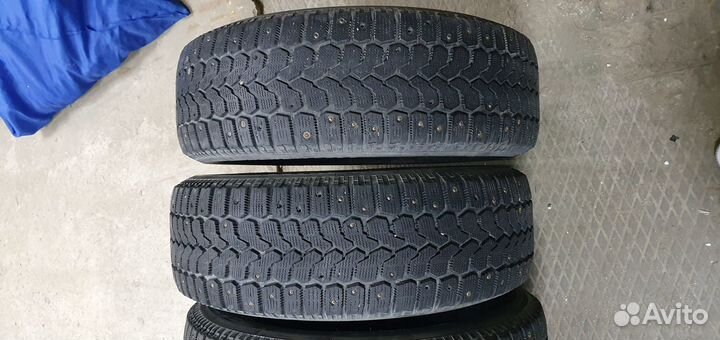 Yokohama IceGuard Stud IG65 215/60 R17 96Q
