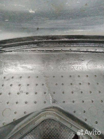 Кожух Volvo S40 седан 1.6 2004