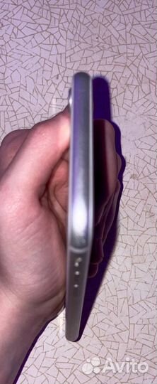 Телефон iPhone 8 64 gb