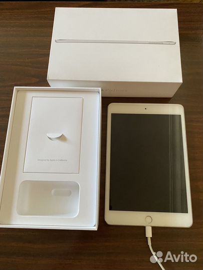 iPad mini 4 16gb WI-FI