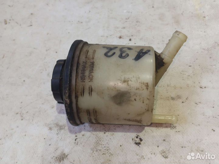 Бачок гур Nissan Cefiro A32 /Maxima