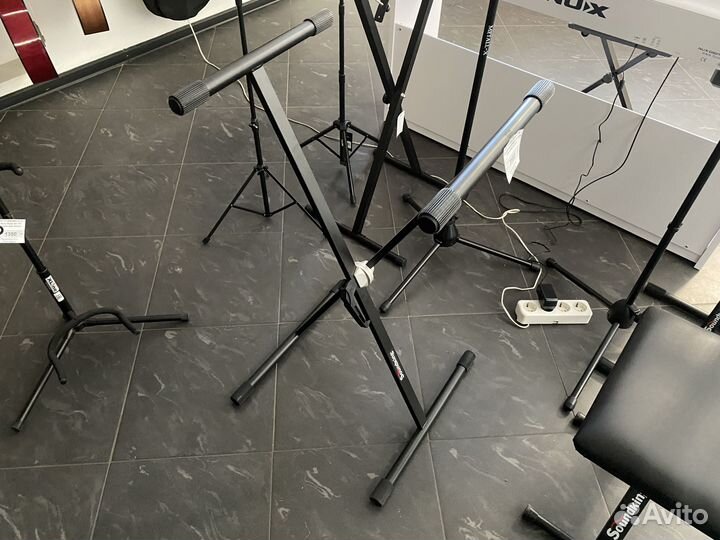 Soundking DF029 Стойка для клавишных инструментов