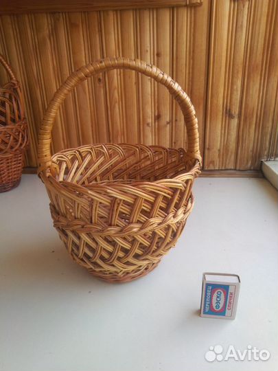Корзинка плетенная