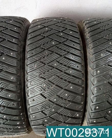 Goodyear Ultragrip Ice Arctic 215/55 R16 95T