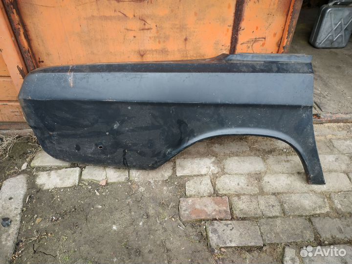 Крыло переднее левое на газ 2410