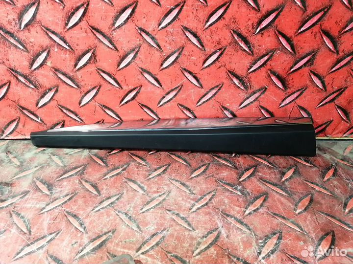 Молдинг двери передней левой Nissan Murano Z52