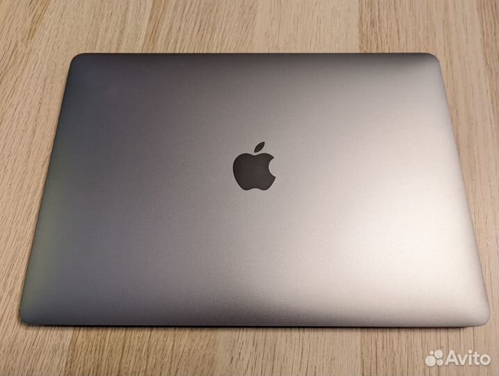 Macbook pro 13 2019 touch bar