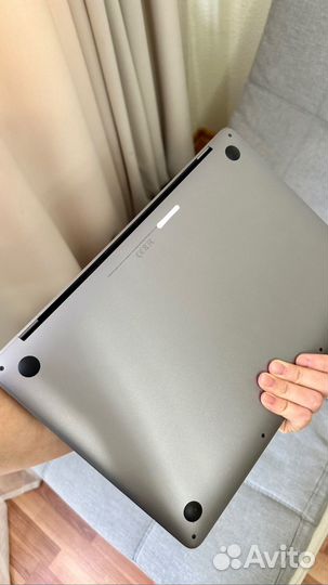 Apple MacBook Pro 13 Model A2338