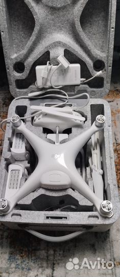 Квадрокоптер dji phantom 4