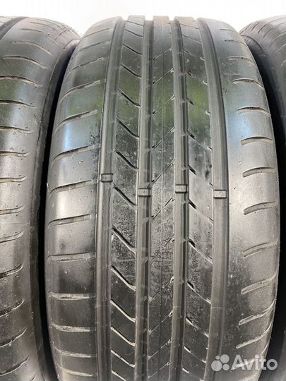 Goodyear EfficientGrip 235/45 R19 98V