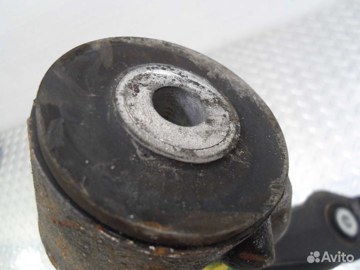 Рычаг передний правый нижний Dodge Durango 3 WD