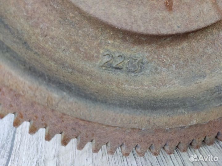 Маховик Carina E