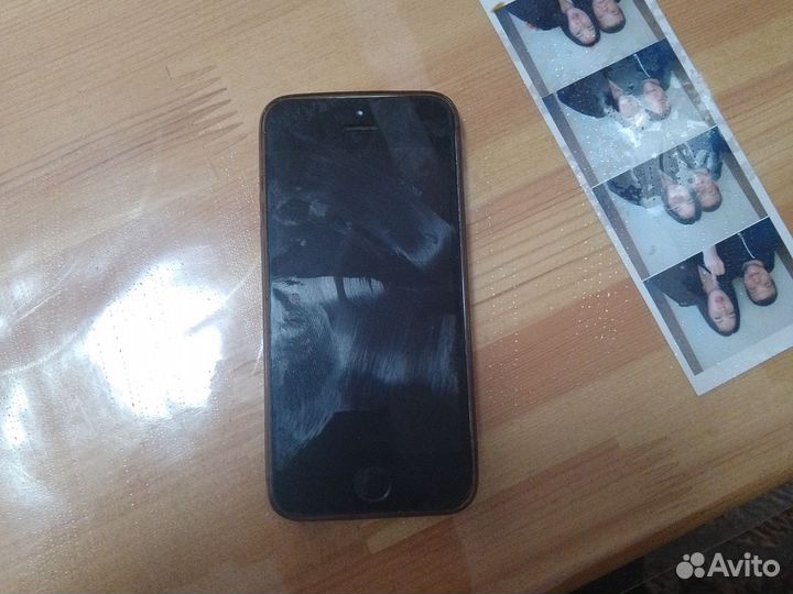 iPhone SE (2020), 64 ГБ